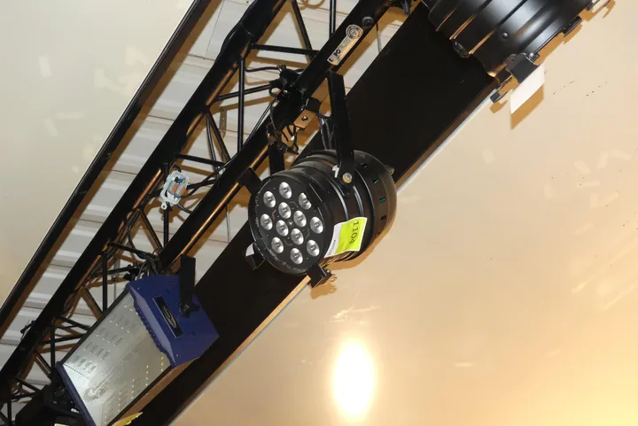 LED Strahler Hinweis: ohne Traverse